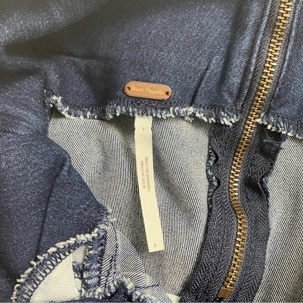 FREE PEOPLE dark wash stretch denim mini skirt with belt - Picture 4 of 5